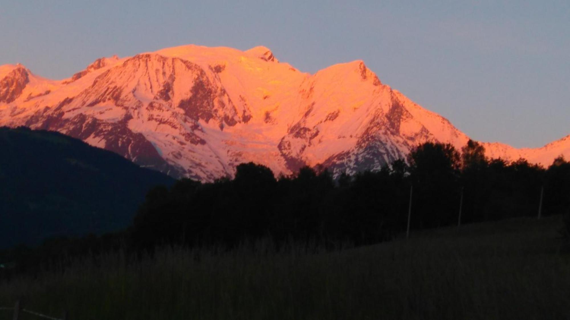 Bed and Breakfast La Ferme Du Mont-Blanc Combloux Exterior foto